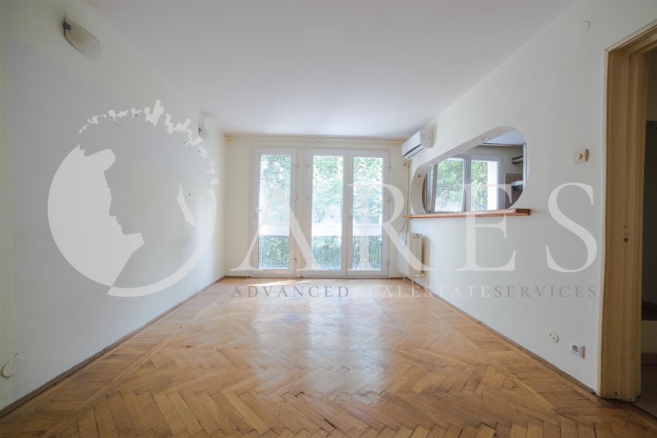 Vanzare Apartament 3 Camere Costin Georgian