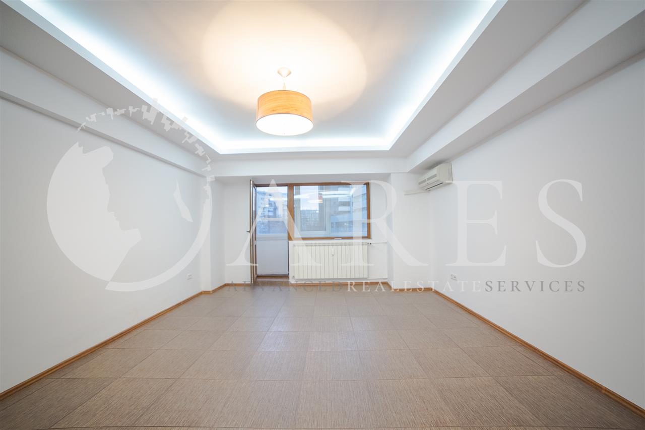 Inchiriere Apartament 3 Camere Unirii Nemobilat Rezidential