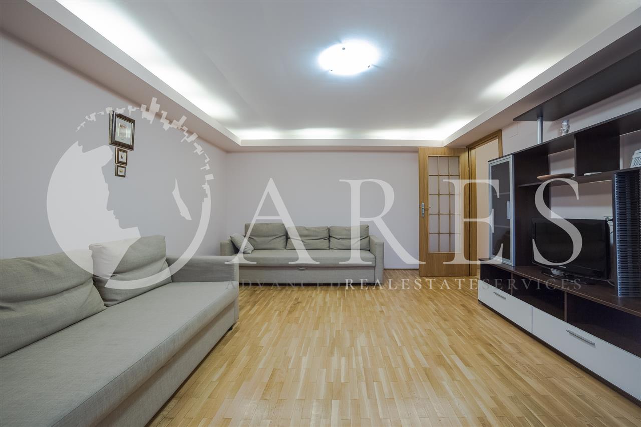 Vanzare Apartament 4 Camere Mall Vitan Mobilat