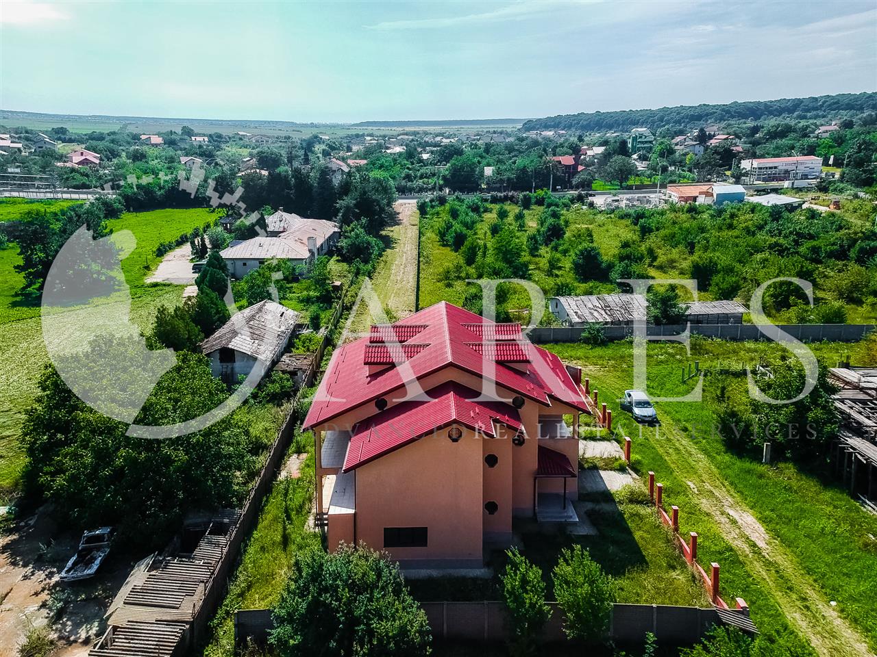 Vanzare Vila Saftica 7 camere, DUPLEX 350 mp, Perfectă pentru liniștea familiei tale!