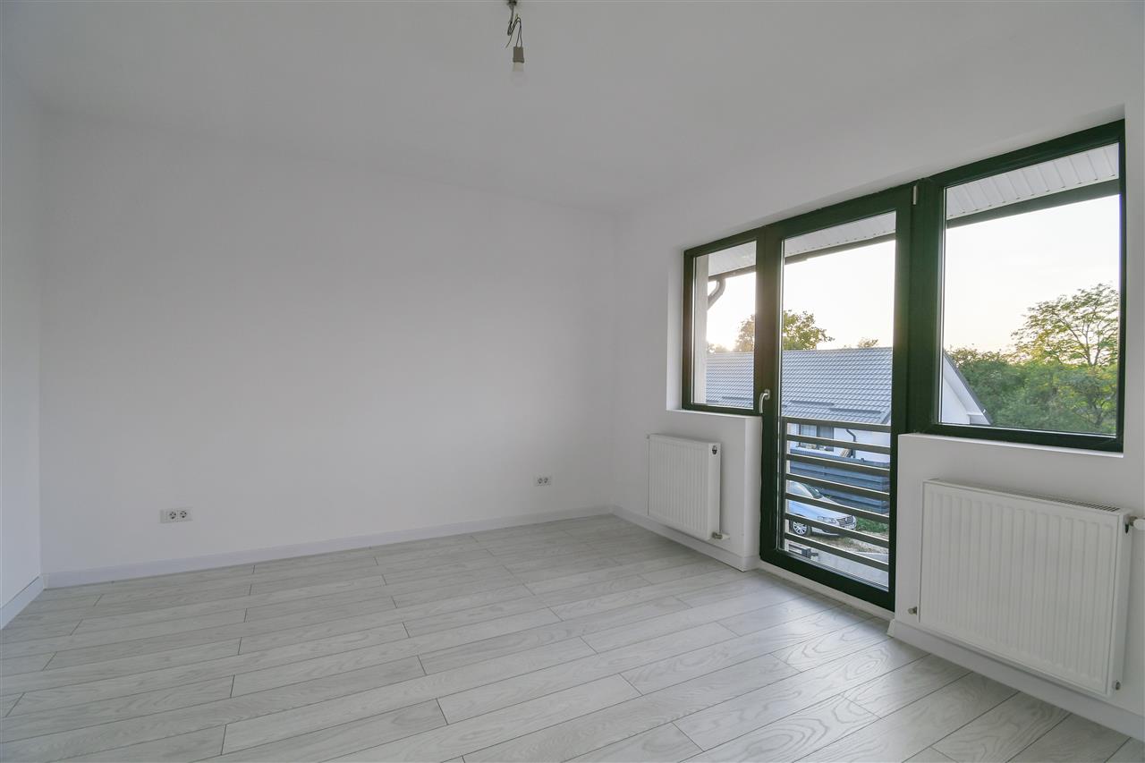 BERCENICENTRAL,VILA INDIVIDUALA ,5 CAMERE, 3 BAI ,TEREN 402 MP ,LA CHEIE!