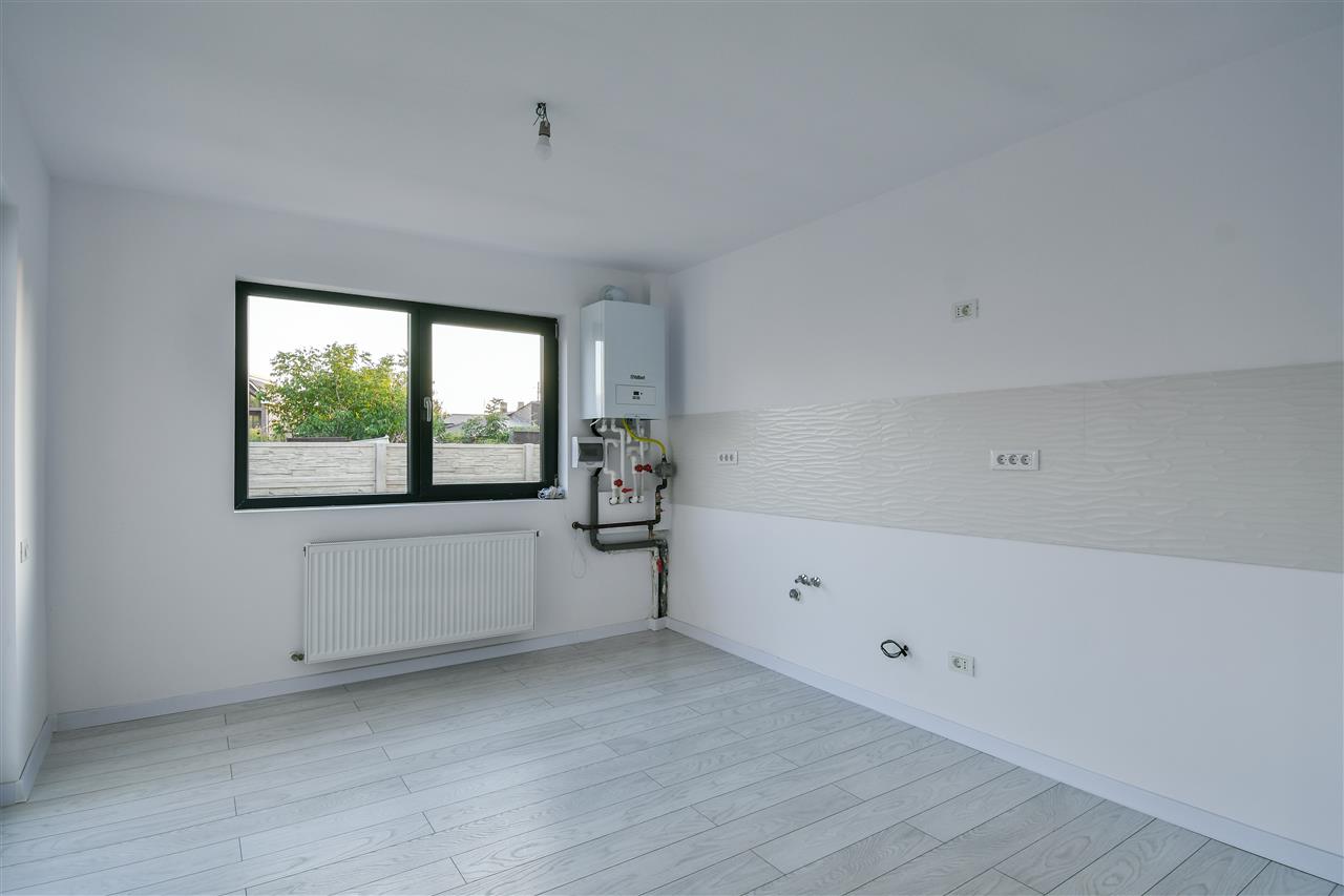 BERCENICENTRAL,VILA INDIVIDUALA ,5 CAMERE, 3 BAI ,TEREN 402 MP ,LA CHEIE!