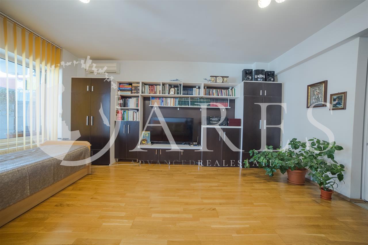 Vanzare Apartament 3 Camere Dristor