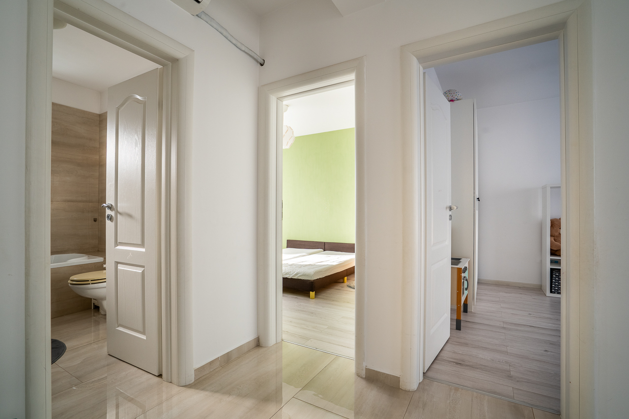 POPESTI LEORDENI,VILA INDIVIDUALA LIPITA INSIRUITA,4 CAMERE,112 MP,TEREN 159 MP