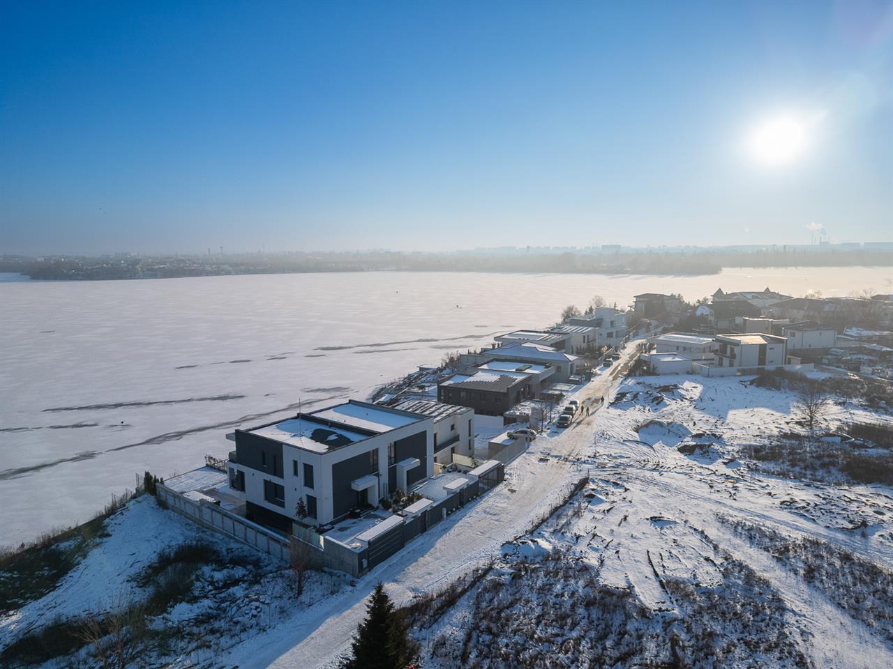 CERNICA,VILA INDIVIDUALA LIPITA,5 CAMERE,453 MP,TEREN 587 MP,PISCINA,DESCHIDERE LAC