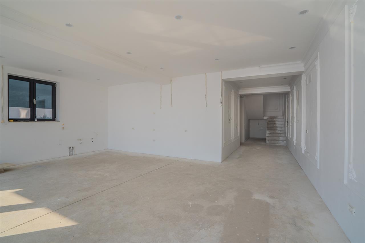 CERNICA,VILA INDIVIDUALA LIPITA,5 CAMERE,453 MP,TEREN 587 MP,PISCINA,DESCHIDERE LAC