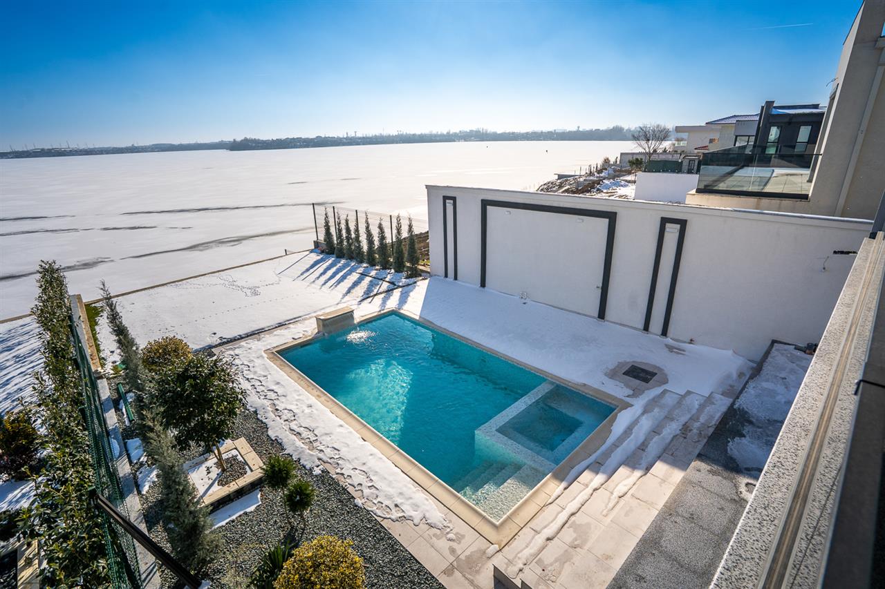 CERNICA,VILA INDIVIDUALA LIPITA,5 CAMERE,453 MP,TEREN 587 MP,PISCINA,DESCHIDERE LAC