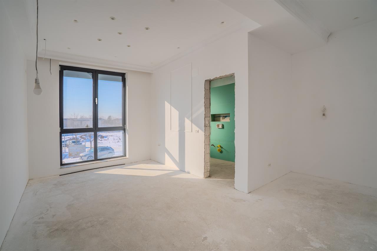 CERNICA,VILA INDIVIDUALA LIPITA,5 CAMERE,453 MP,TEREN 587 MP,PISCINA,DESCHIDERE LAC