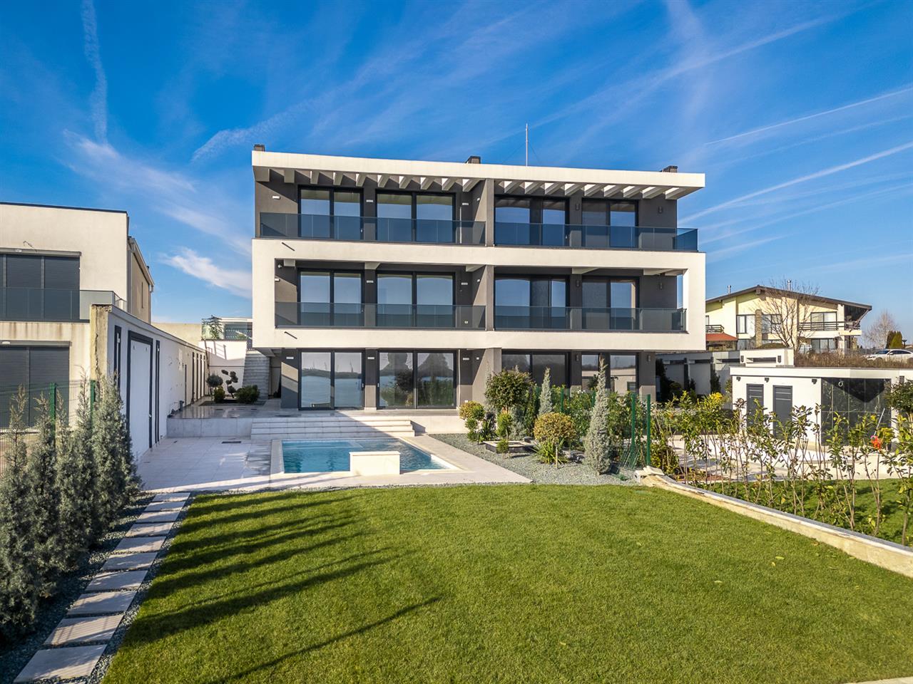 CERNICA,VILA INDIVIDUALA LIPITA,5 CAMERE,453 MP,TEREN 587 MP,PISCINA,DESCHIDERE LAC