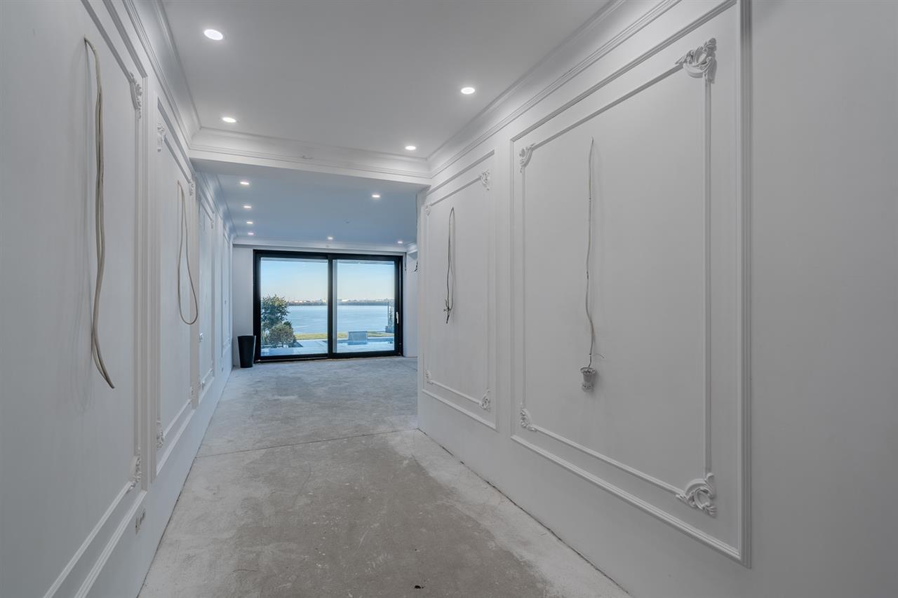 CERNICA,VILA INDIVIDUALA LIPITA,5 CAMERE,453 MP,TEREN 587 MP,PISCINA,DESCHIDERE LAC