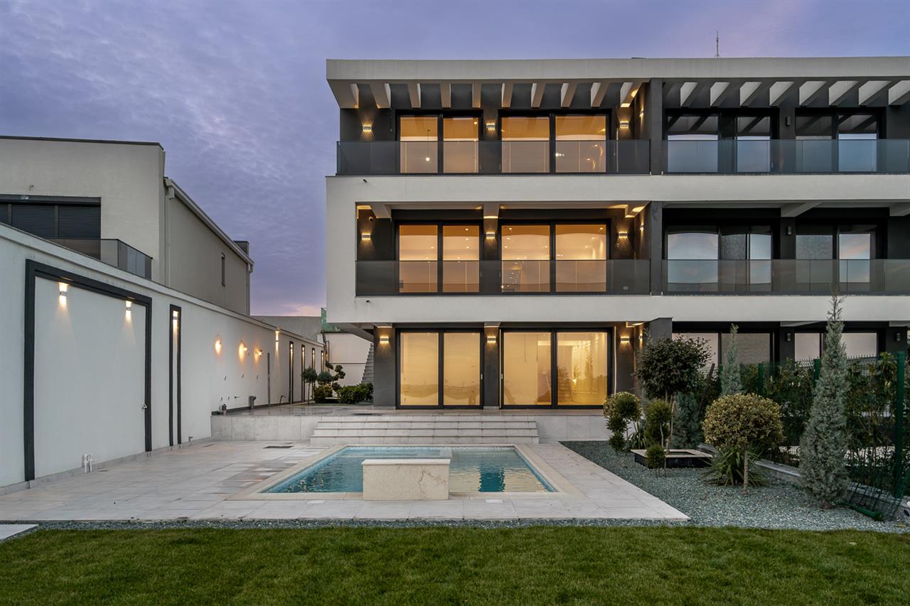 CERNICA,VILA INDIVIDUALA LIPITA,5 CAMERE,453 MP,TEREN 587 MP,PISCINA,DESCHIDERE LAC