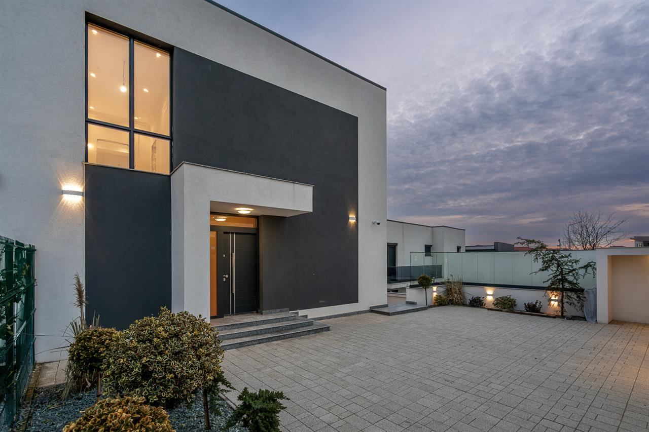 CERNICA,VILA INDIVIDUALA LIPITA,5 CAMERE,453 MP,TEREN 587 MP,PISCINA,DESCHIDERE LAC