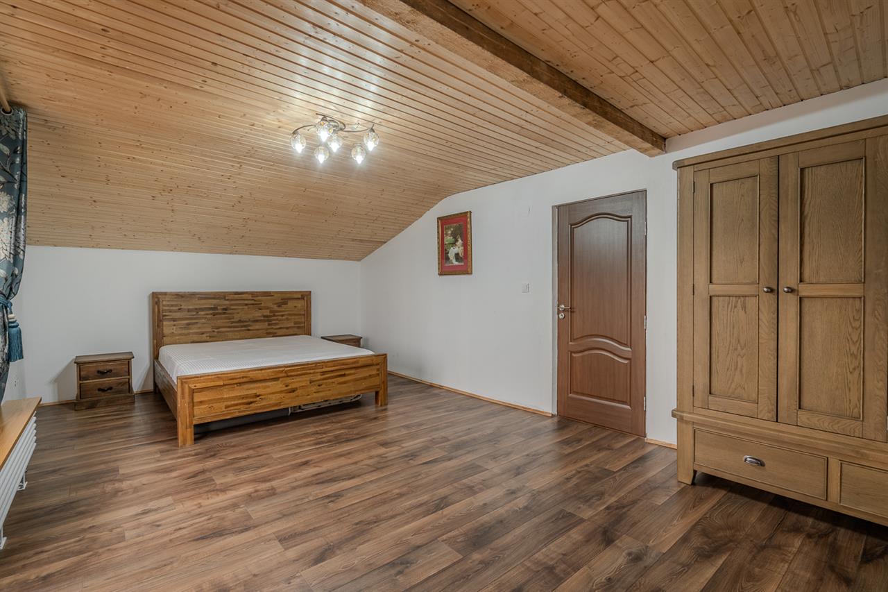 PROGRESUL GIURGIULUI,VILA INDIVIDUALA,5 CAMERE,221 MP,TEREN 379 MP