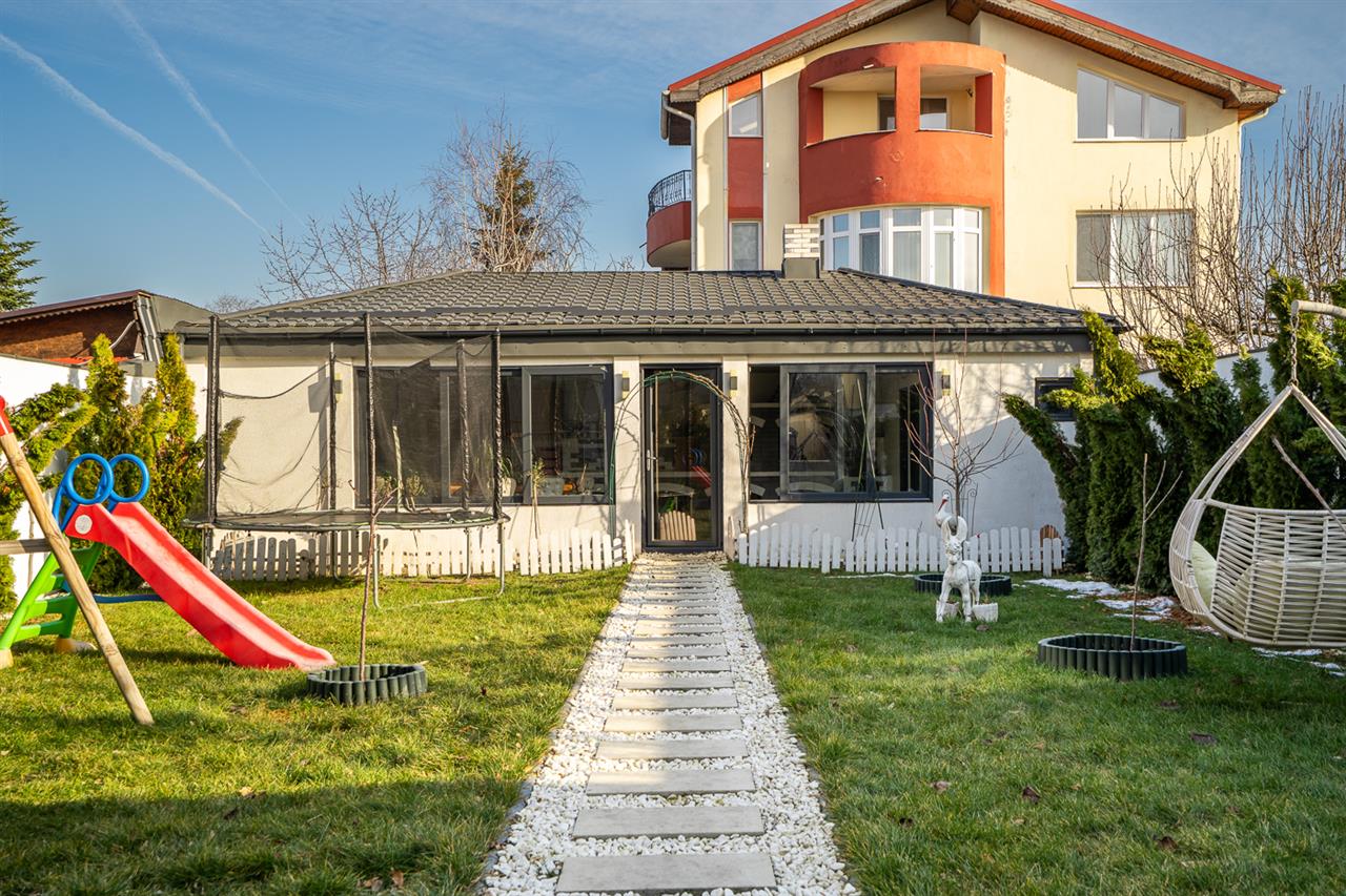 VOLUNTARI,VILA PREMIUM,6 CAMERE,340 MP,TEREN 523 MP,FOISOR 60 MP