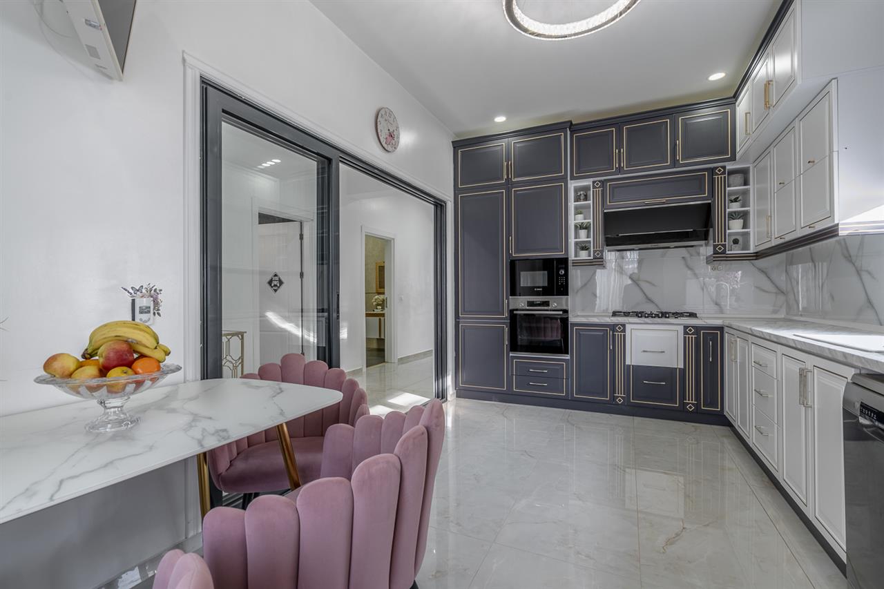 VOLUNTARI,VILA PREMIUM,6 CAMERE,340 MP,TEREN 523 MP,FOISOR 60 MP