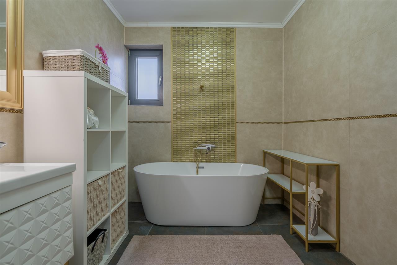 VOLUNTARI,VILA PREMIUM,6 CAMERE,340 MP,TEREN 523 MP,FOISOR 60 MP