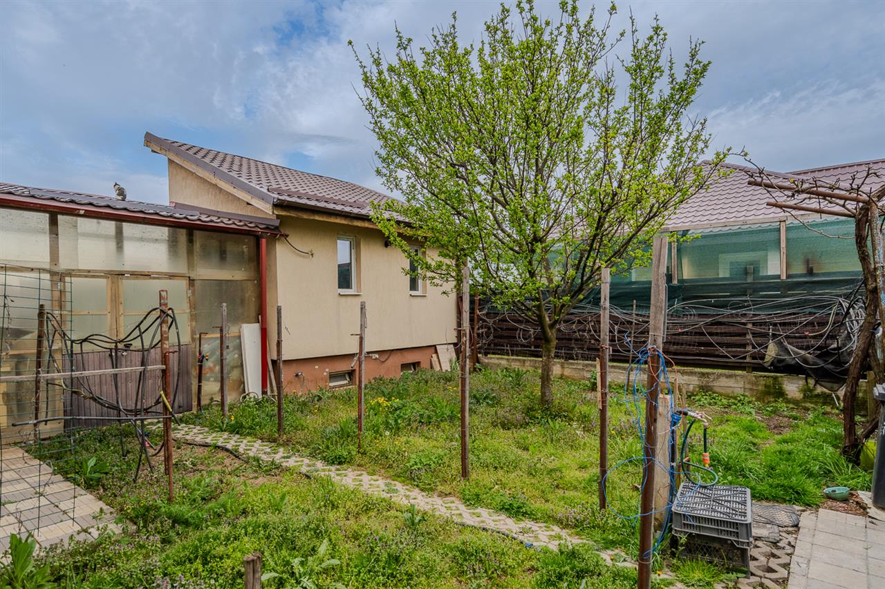 DOMNESTI,VILA INDIVIDUALA,4 CAMERE,258 MP,TEREN 700 MP,AN 2017