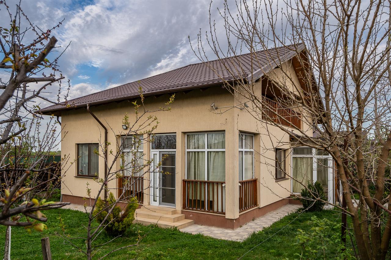 DOMNESTI,VILA INDIVIDUALA,4 CAMERE,258 MP,TEREN 700 MP,AN 2017