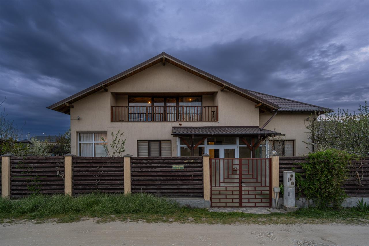 DOMNESTI,VILA INDIVIDUALA,4 CAMERE,258 MP,TEREN 700 MP,AN 2017