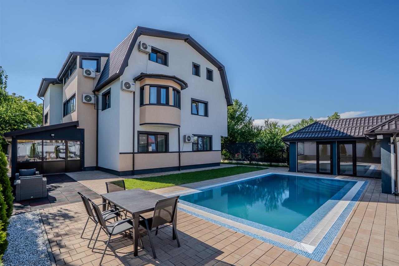 PIPERA - EROU IANCU NICOLAE,VILA ,9 CAMERE,504 MP MP,TEREN 800 MP,PISCINA