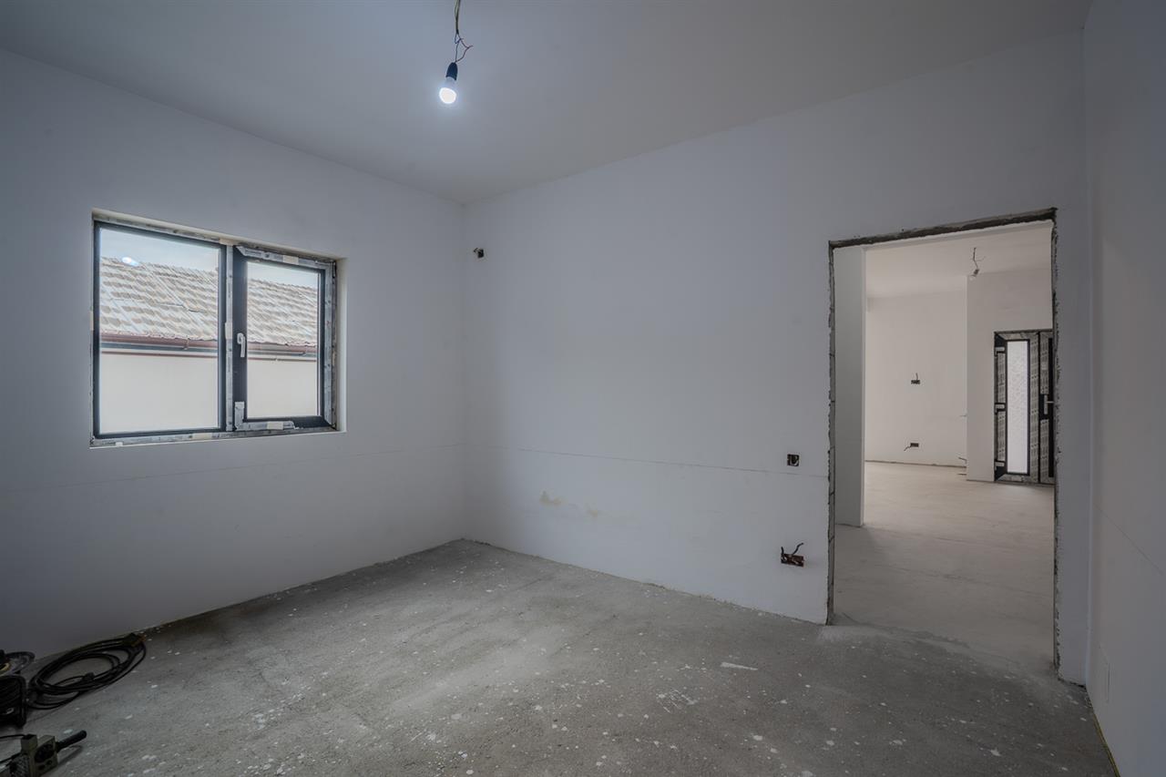 VILA VOLUNTARI,4 CAMERE,3 BAI,154 MP,TEREN 193 MP