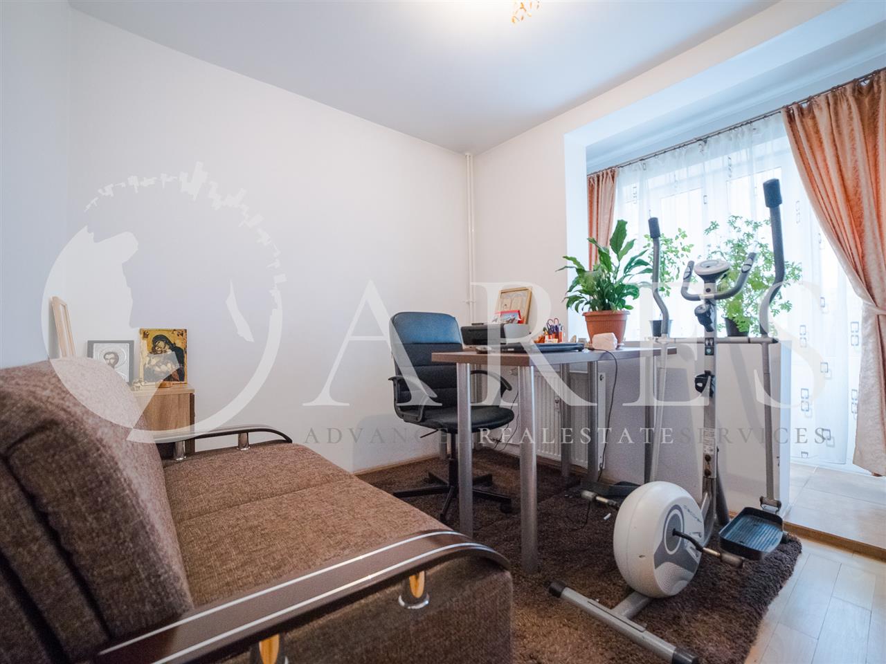 Vanzare Apartament 4 Camere Drumul Taberei