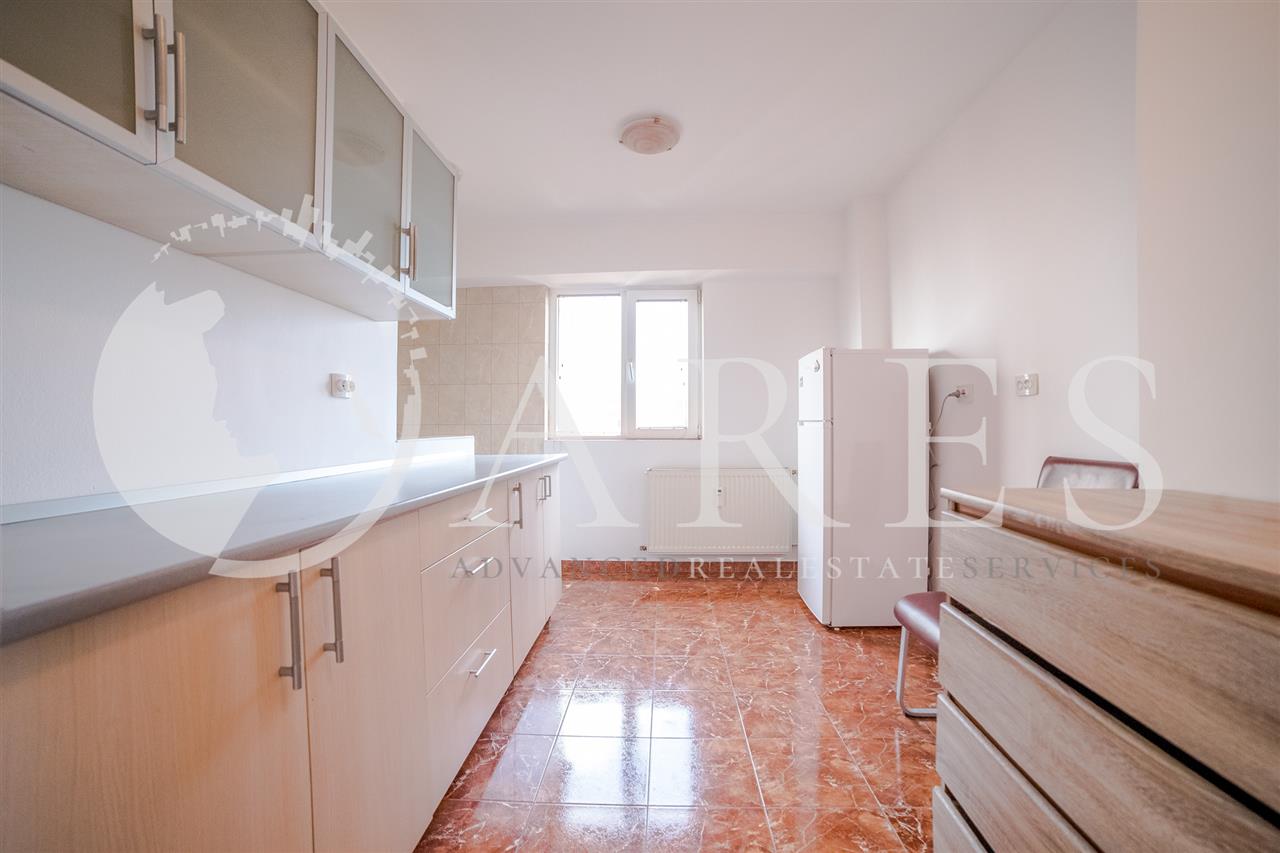 Apartament 3 Camere 81 MP Nemobilat Alba Iulia Burebista