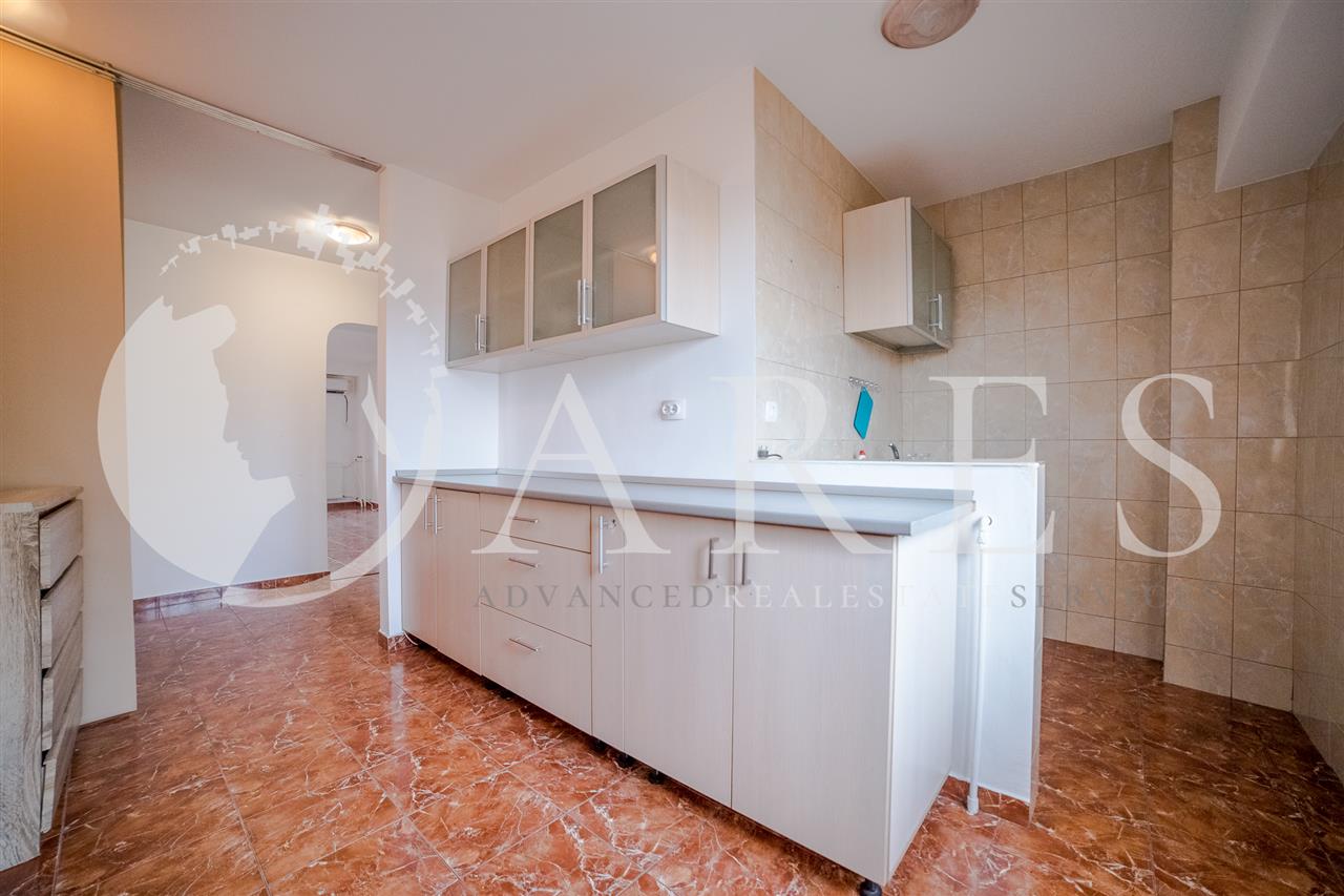 Apartament 3 Camere 81 MP Nemobilat Alba Iulia Burebista