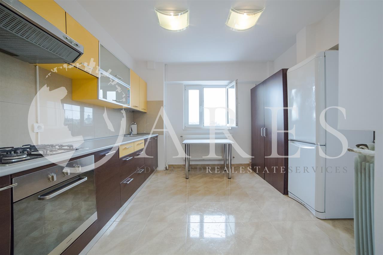 Apartament 3 Camere 75 MP Nemobilat Unirii Ultracentral