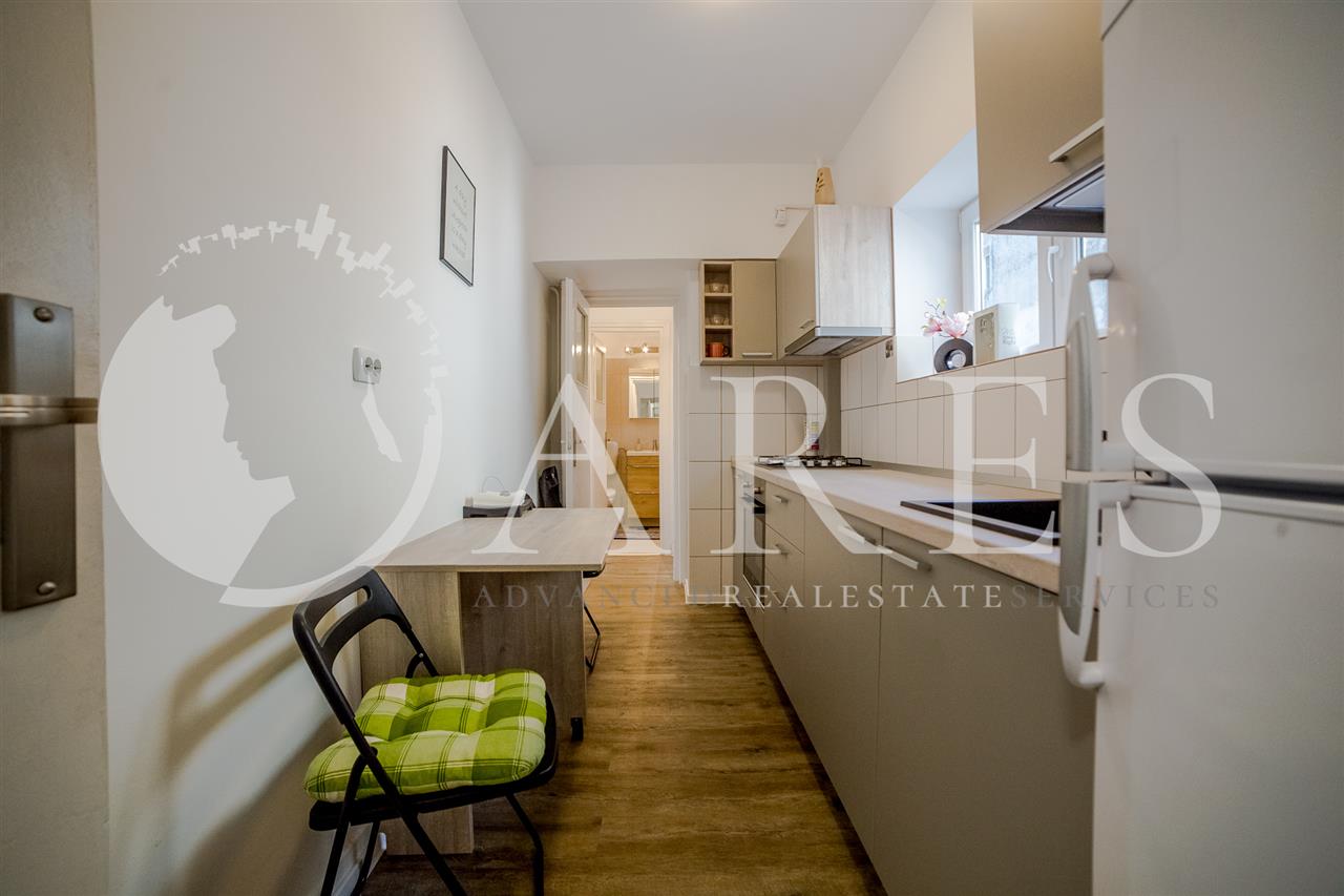 Apartament 3 Camere 75 MP Renovat Mobilat Universitate