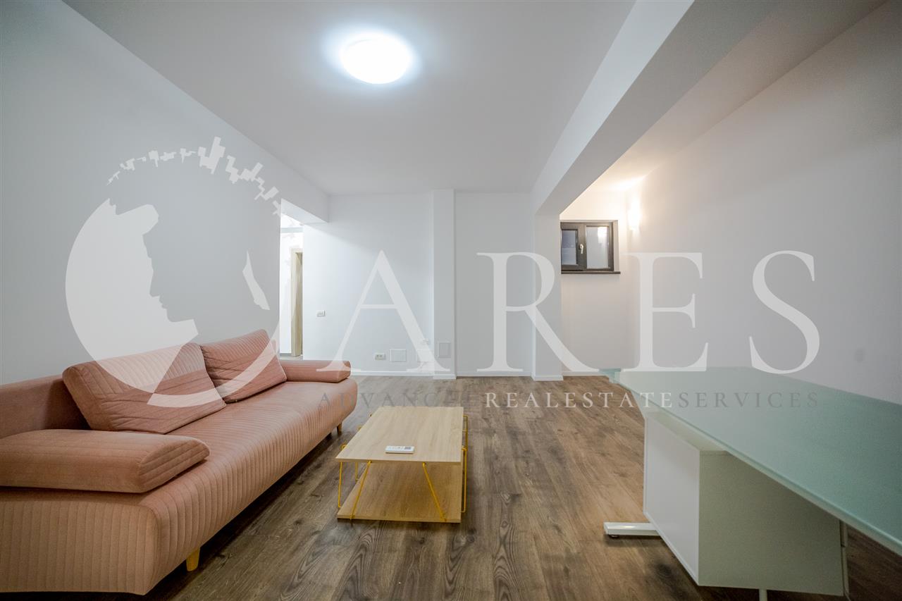 Apartament 3 Camere 75 MP Curte + Terasa 40 MP  Unirii Cosbuc Ultracentral