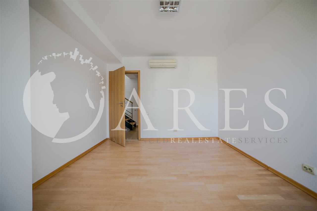 Apartament 4 Camere 152 MP Nemobilat Birouri Unirii Carol