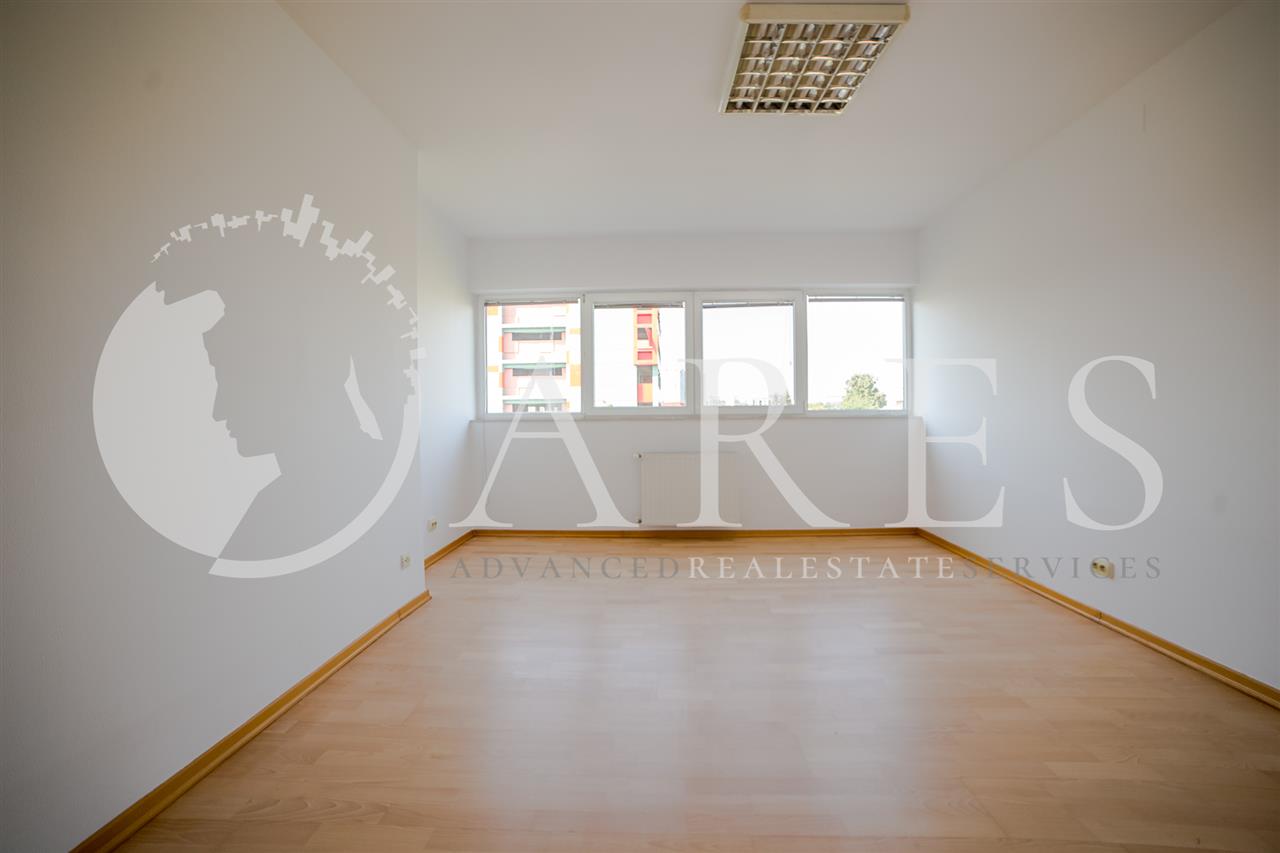 Apartament 4 Camere 152 MP Nemobilat Birouri Unirii Carol