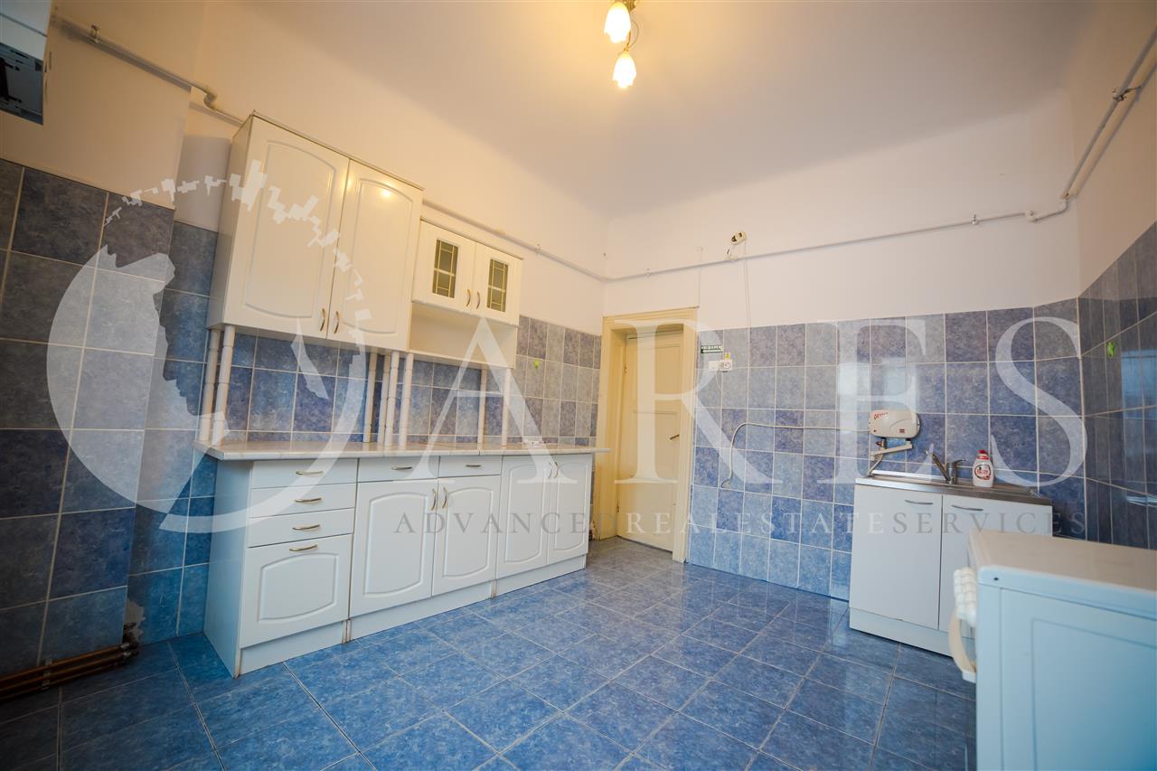 Apartament 4 Camere de inchiriat 98MP, zona UNIRII  Pozitioneazati afacerea in CENTRUL Bucurestiului.