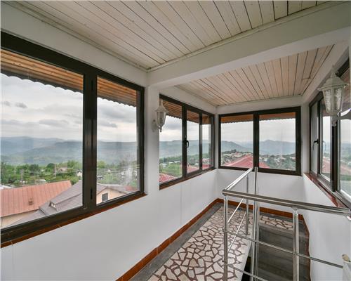 Vila 13 Camere 686 MP Teren 4060 MP Valenii de Munte OPORTUNITATE INVESTITIE