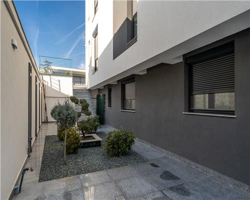 CERNICA,VILA INDIVIDUALA LIPITA,5 CAMERE,453 MP,TEREN 587 MP,PISCINA,DESCHIDERE LAC