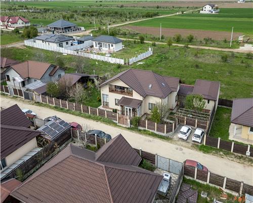 DOMNESTI,VILA INDIVIDUALA,4 CAMERE,258 MP,TEREN 700 MP,AN 2017