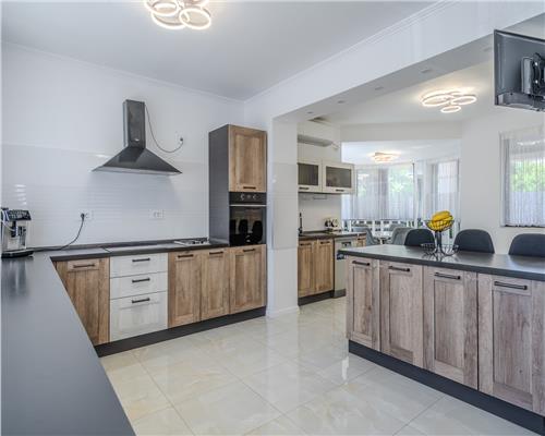 PIPERA  EROU IANCU NICOLAE,VILA ,9 CAMERE,504 MP MP,TEREN 800 MP,PISCINA