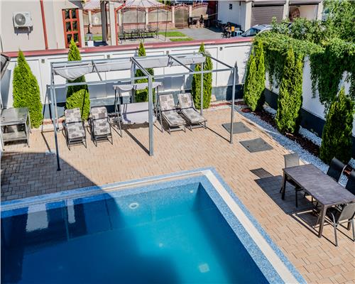 PIPERA  EROU IANCU NICOLAE,VILA ,9 CAMERE,504 MP MP,TEREN 800 MP,PISCINA