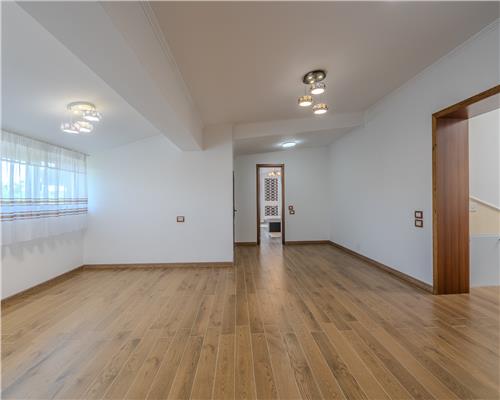 PIPERA  EROU IANCU NICOLAE,VILA ,9 CAMERE,504 MP MP,TEREN 800 MP,PISCINA