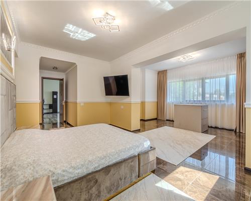 PIPERA  EROU IANCU NICOLAE,VILA ,9 CAMERE,504 MP MP,TEREN 800 MP,PISCINA