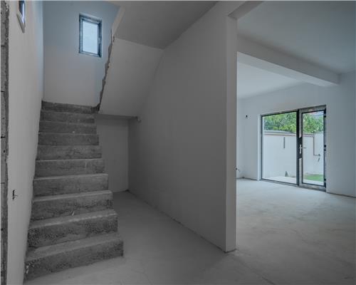 VILA  VOLUNTARI,4 CAMERE,3 BAI,154 MP,TEREN 193 MP