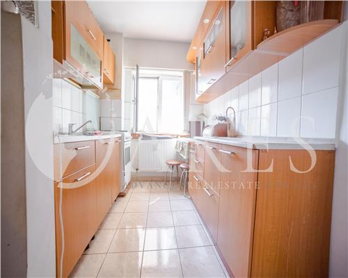 Vanzare Apartament 3 Camere Crangasi