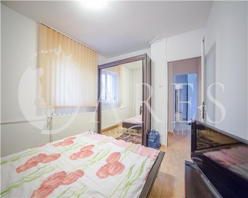 Vanzare Apartament 4 Camere Dristor Ramnicu Sarat
Comision 0 %